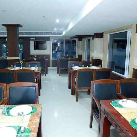 Thachaparambil Residency Hotel Alappuzha Екстериор снимка